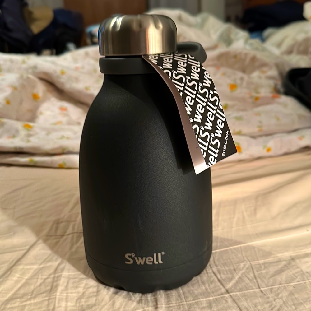 S’well Roamer, 40 oz (Onyx)